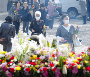 東京大空襲６８年で法要 尊い犠牲忘れない