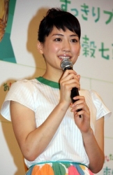 綾瀬はるか 女優志望は自分の意志！どちらに投票したかは「秘密です」