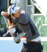 藤本首位「練習の効果出た」／女子ゴルフ