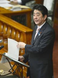 首相、アベノミクスの効果強調 税制法案、参院審議入り