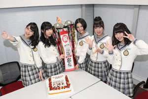 ＨＫＴ４８デビューシングル快挙 初週売り上げも女性で新記録