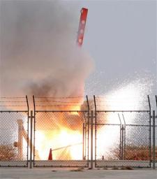 ホリエモンロケット爆発 打ち上げ実験失敗…