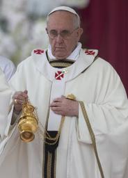 バチカンでローマ法王フランシスコの就任後初めての復活祭ミサ