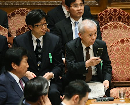 福島第１原発:プール冷却停止 トラブル相次ぎ「庁内でも監視を」 知事、東電に不信感 ／福島