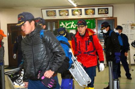 春山登山 山上はまだ冬 茶臼岳・父子遭難