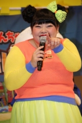 コロッケ「クレヨンしんちゃん」試写会に登場