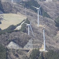 猛烈低気圧で？風力発電機の風車が落下…三重