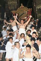 激しすぎる“結婚式”～山王祭・午の神事～