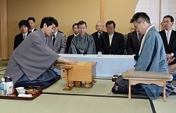 名人戦:再び相がかり戦へ 第２局