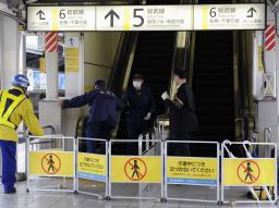 駅エスカレーターで５人けが＝手すり破損、指など切る—東京・秋葉原