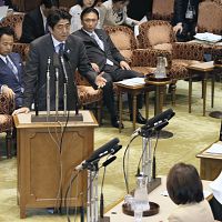 「脅しに屈しない自由確保」…首相、靖国で