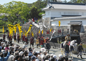 小田原北條五代祭り:武者行列を披露 ／神奈川