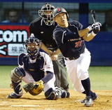 谷繁が史上４４人目の２０００本安打