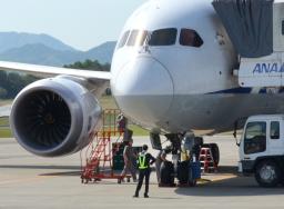 バッテリー改修作業始まる＝緊急着陸の全日空７８７－高松空港