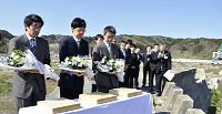 羽生三冠ら、田老地区を訪問