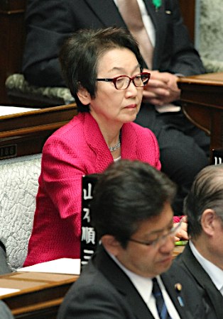 憲政史上初の解任決議 国益と国会ルール、折り合わず