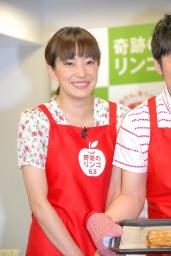 新妻・菅野美穂、得意料理は「野菜多めの餃子」