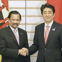 首相がブルネイ国王と会談、ＴＰＰ支持に謝意