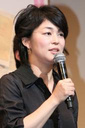 中島知子、セクシー衣装も本家にはかなわず？岡本夏生に感謝