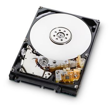 HGST、1.5TBの「Travelstar」- 9.5mm厚の2.5インチHDDで最大容量