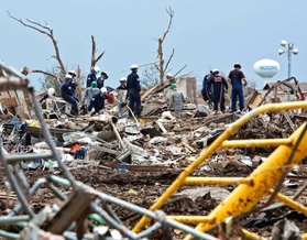 子どもの犠牲者１０人、住宅２４００棟に被害 オクラホマ竜巻