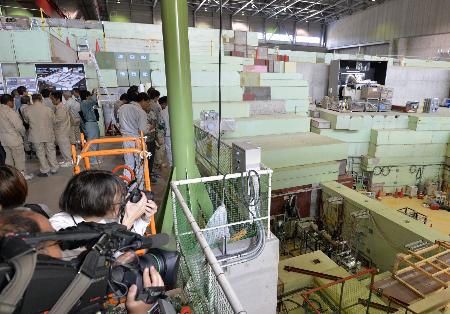 異常検知後も実験継続、東海村で放射性物質漏れ