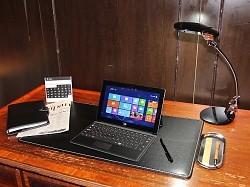 【レポート】まずは写真で見る、日本マイクロソフト「Surface Pro」