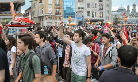 トルコ、２４万人の大規模ストへ 反政府デモが拡大