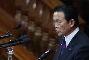 大荒れ市場、経済閣僚は状況を注視 麻生財務相は介入など即時対策を否定