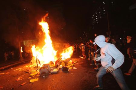 ［国際］ブラジルで２０万人デモ コンフェデ、Ｗ杯に反発 市民ら「国費の無駄遣い」（2013.6.18 12:34）