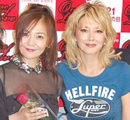 華原朋美、夏木マリの夫にリポーターばりに質問攻め