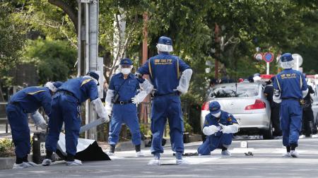 下校中の小学生３人切りつけ逃走…４０代男逮捕