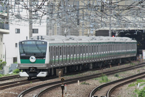 JR東日本、埼京線に新型車両を投入 - E233系にデビュー記念ヘッドマークも