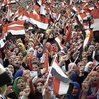 エジプト、全面衝突の懸念…両派がデモ呼びかけ