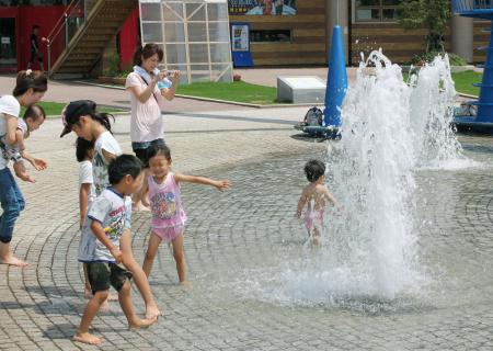 真夏日、300地点以上で記録 一気に猛暑