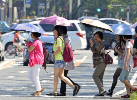 甲州市で３９・２度…猛暑日、１００地点超える