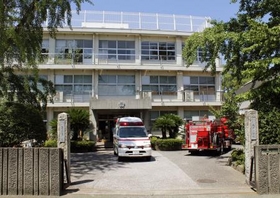 熱中症で小学生３２人搬送＝５人が歩行困難、社会科見学で－福岡