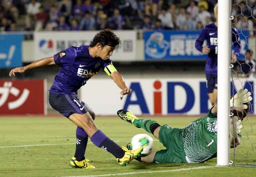 寿人、紫の新伝説 10年連続２桁得点