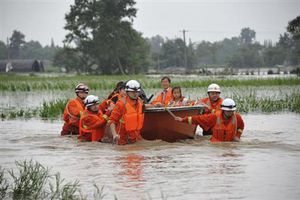 中国、豪雨の死者８８人に 四川省で１７８人不明