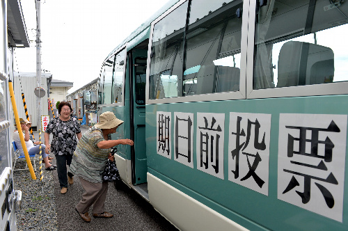 ２０１３参院選とっとり:つぶやけど…燃えぬ選挙戦 投票率低下、懸念の声 ／鳥取