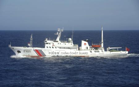 尖閣:中国海警局の船が接続水域に 巡視船初確認