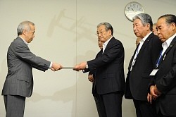 福島第１原発:漁業者、東電に対策要請 汚染水海洋流出で