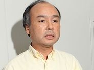 孫正義氏「天下りは許さない」--UQへの周波数割当てに異議