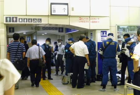 高田馬場駅で「女がスプレー」 目やのど痛み７人搬送