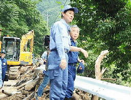 安倍首相、豪雨被害の山口視察へ