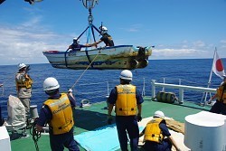 東日本大震災:気仙沼から流された漁船、福井沖で発見