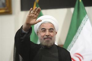 イラン新大統領が就任、国際社会との関係改善に期待