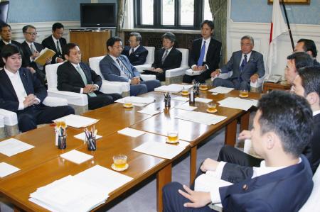 波乱の臨時国会閉会 参院委員長人事は決着