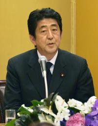 「悲惨な体験を継承」＝安倍首相が長崎被爆者らに