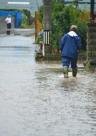 北海道・東北で猛烈な雨 秋田で土砂崩れ、１人心肺停止